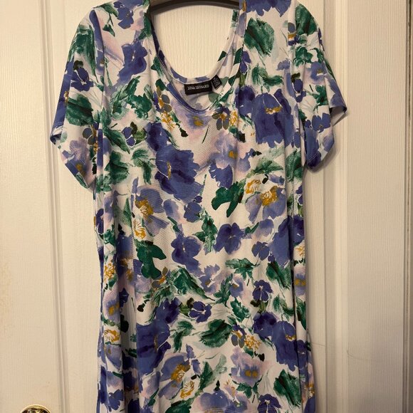 Flower T-Shirt - Picture 1 of 2